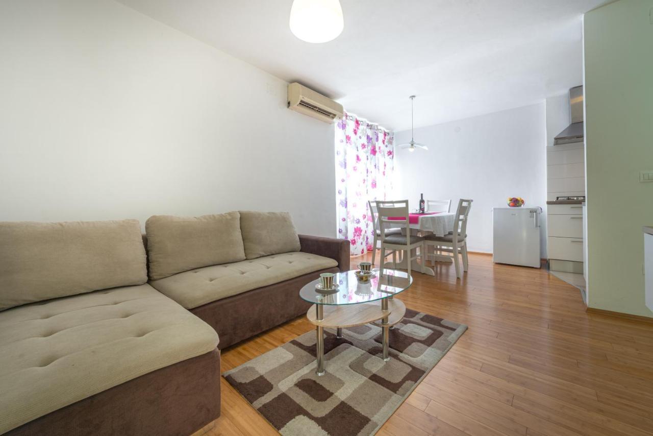 Lidija Apartament *