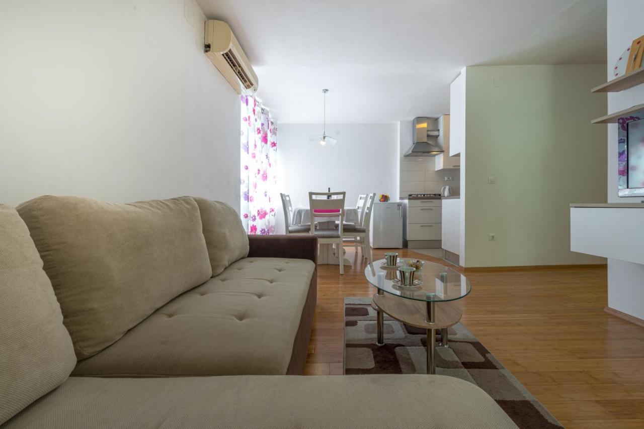 Apartament Lidija *