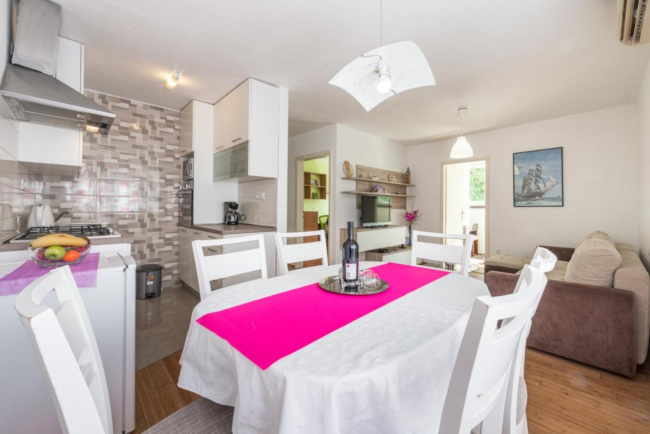 Lidija Apartament *